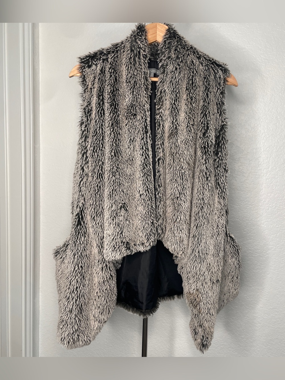 Wit & Wisdom Beige Gray Faux Fur Draped Vest Women's Soft Open Front